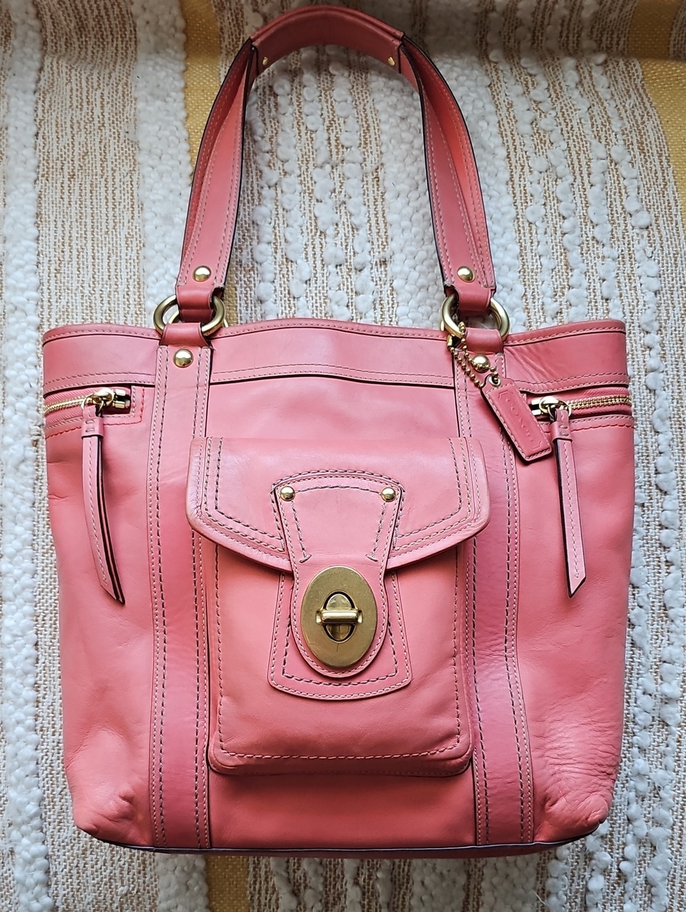 Rare Vtg Coach Gigi Coral Leather Legacy Tote Brass Turnlock Handbag F12888